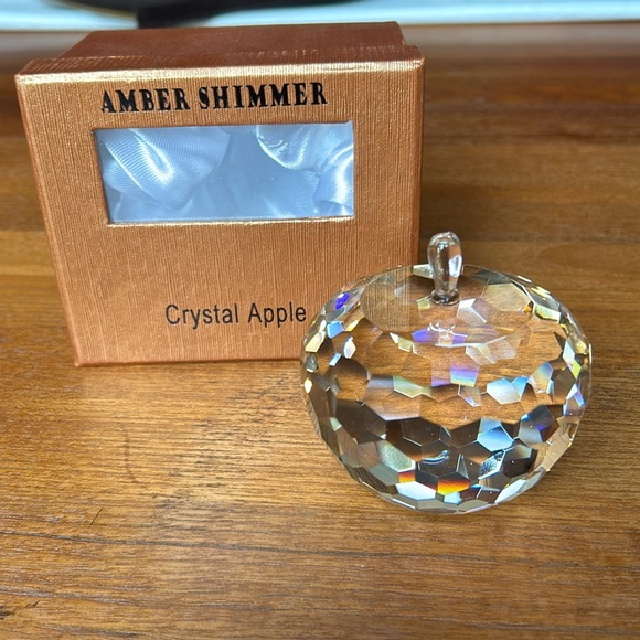 Crystal Apple - Picture 1 of 2